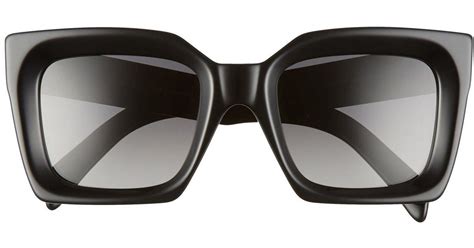 Celine Bold 3 Dots CL40130I Square Sunglasses.